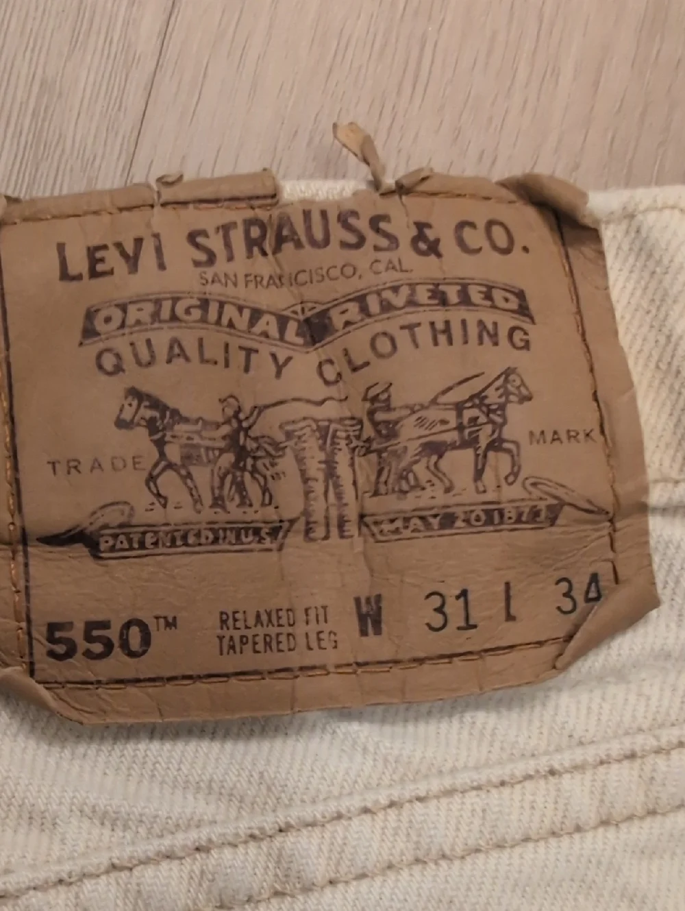 Vtg Levis 550 31x34 Mens Off White Beige Tapered Relaxed Jeans